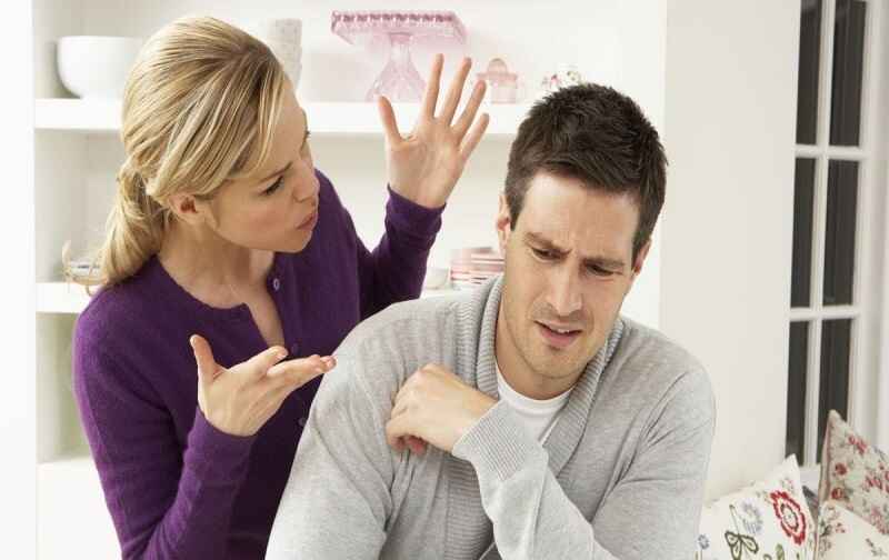 به چه زنی ناشزه می گویند؟