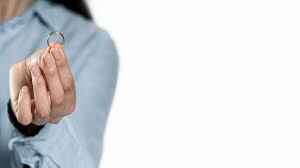 مزیت های دادن حق طلاق به زن